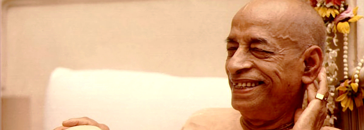 Header Srila Prabhupada Smiling In Vrindavan